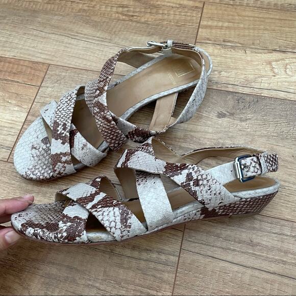 Pour La Victoire Reptile Print Wedge Sandal Women's 7.5 US - Picture 3 of 6